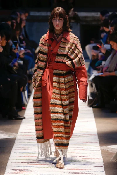 Look 30